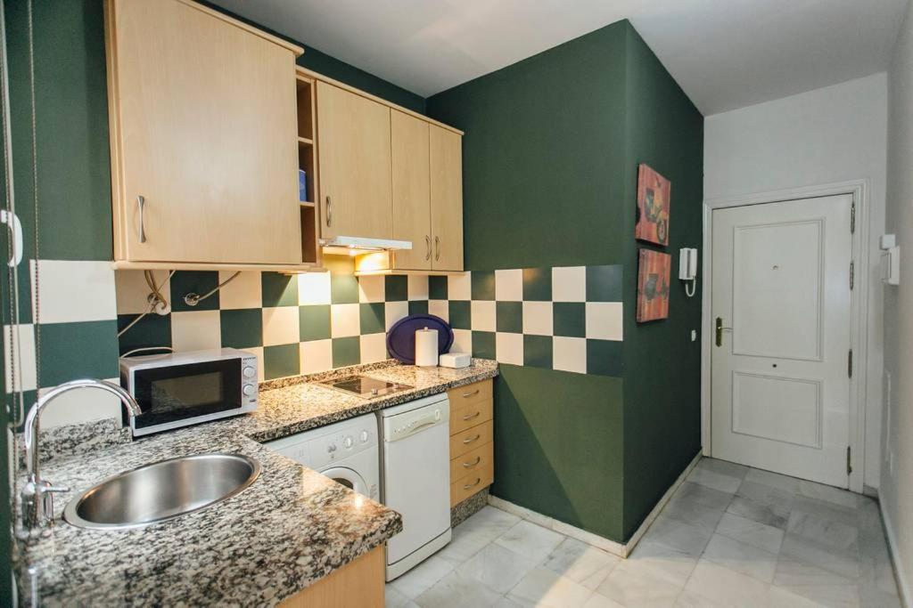 Precioso Apartamento En El Casco Antiguo De Triana Seville Luaran gambar