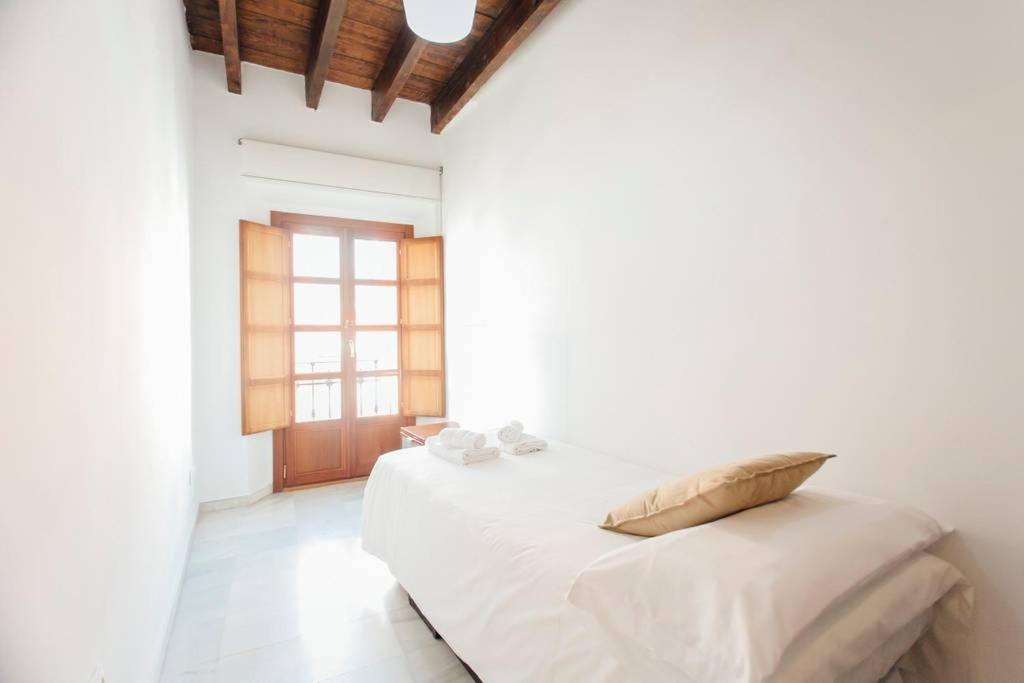 Precioso Apartamento En El Casco Antiguo De Triana Seville Luaran gambar